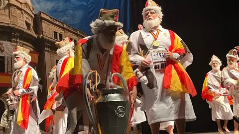 Actuación de la chirigota 'El que sale de copas'. 6