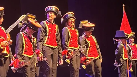 Actuación de la chirigota infantil 'Qué amargura'.4