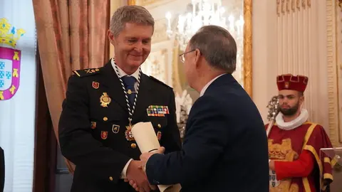 Acto de entrega de la Medalla de Oro de la Ciudad a la Polic&iacute;a Nacional.