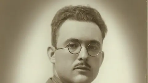 &Aacute;ngel Garc&iacute;a Ru&iacute;z.