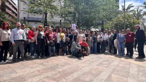 Los sindicatos reclaman un crematorio para las mascotas en la manifestación del 1 de Mayo4
