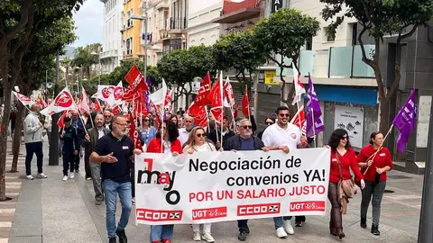 Manifestación del 1 de Mayo convocada por los sindicatos UGT y CCOO18