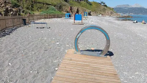Nuevos equipamientos en la playa de Los Corrales.