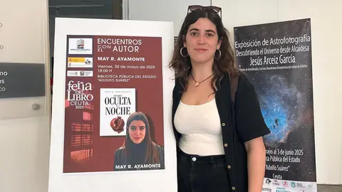May R. Ayamonte en la Feria del Libro 2025 (4)