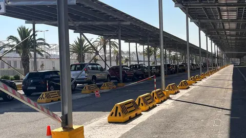 ope-coches-estacion-maritima-puerto-cola-vehiculos-control-guardia-civil-perros (6)