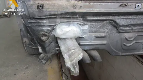Hach&iacute;s en la carrocer&iacute;a de un coche