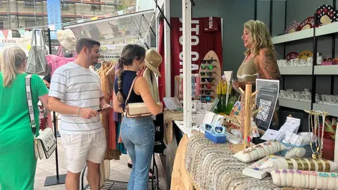 Mercado con encanto de la Semana del Comercio. 1