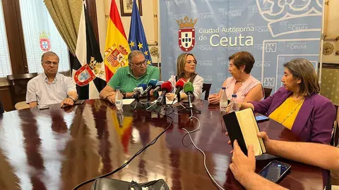 Un momento de la presentaci&oacute;n de las actividades de la Comunidad Hind&uacute;.