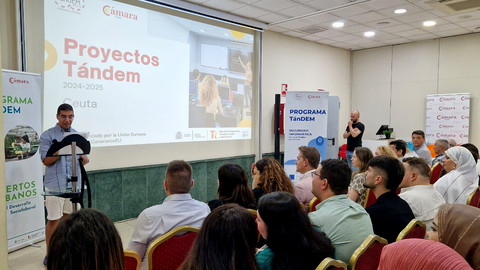  Los alumnos de los Programas T&aacute;ndem han celebrado su acto de graduaci&oacute;n este martes en el Hotel Ulises / Laura Ortiz 