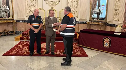 Entrega de condecoraciones a voluntarios de Protección Civil por su actuación en la DANA. 5