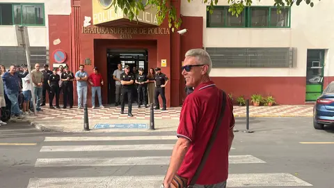Acto de despedida del agente de la Policía Nacional Florián García.