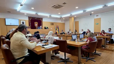  El pleno de la Asamblea durante el debate del calendario laboral de 2026 / Laura Ortiz 