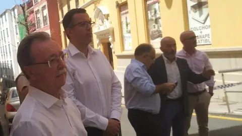  Garc&iacute;a Pacios acompa&ntilde;&oacute; al presidente Vivas durante la gesti&oacute;n del incendio del edificio de colores, cuando no hac&iacute;a ni un mes de su nombramiento 