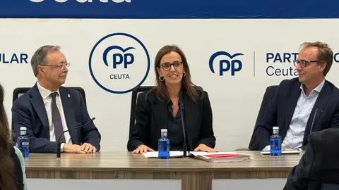 Carmen F&uacute;nez en la sede del PP en Ainara / PP