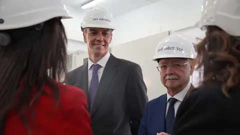 Pedro S&aacute;nchez visita la subestaci&oacute;n Virgen de &Aacute;frica (7)
