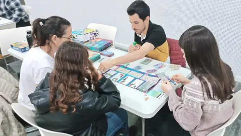 Juegos de mesa solidarios de El Solitario.