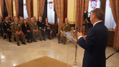 Entrega de la medalla de plata de la Ciudad a Montesa 3.34