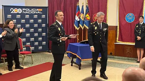 Toma de posesión de Eloy Román como jefe superior de la Policía Nacional.55