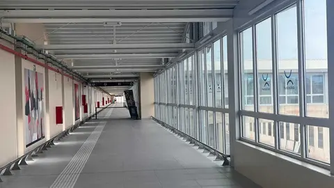 La nueva estaci&oacute;n mar&iacute;tima y sus alrededores en el Puerto (25)