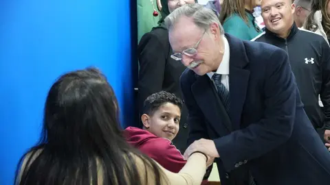 Un momento de la visita de Juan Vivas.