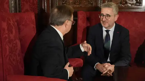 Por la izquierda, Juan Vivas y Arcadi Espa&ntilde;a.