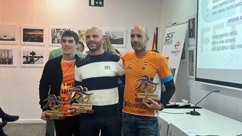 Gala del 25&ordm; aniversario y premios del Ranking 2025 de la Federaci&oacute;n de Triatl&oacute;n  (2)