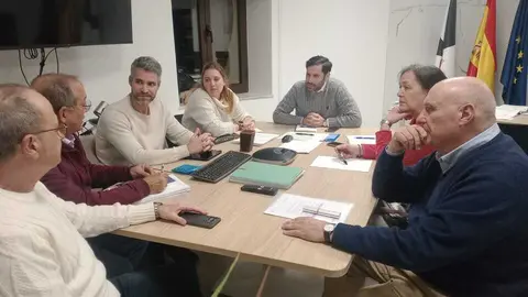 Reuni&oacute;n entre los representantes del sector de la construcci&oacute;n y el consejero Rafael Pe&ntilde;alver.