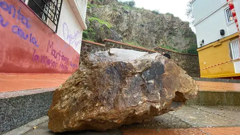 roca caida san amaro