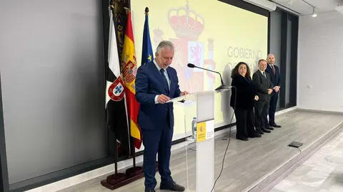 Toma de posesión de Miguel Ángel Pérez Triano.6