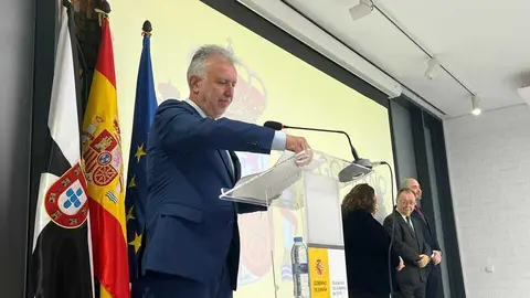 Toma de posesión de Miguel Ángel Pérez Triano.16