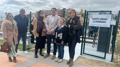 Visita al Huerto Urbano de 'La Esperanza' en Doctora Soraya.16