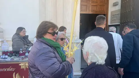 Bendición de las palmas en el Domingo de Ramos.38