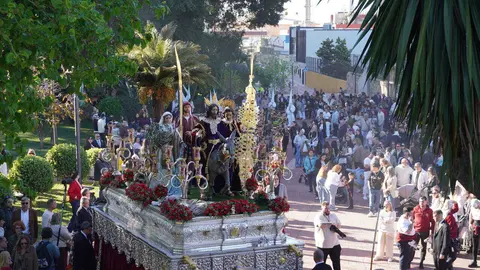  La Pollinica a su paso por los jardines de la Argentina / M.Zapico 