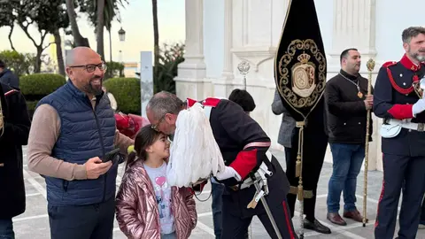 Procesi&oacute;n del Cristo de la Vera Cruz y Nuestra Se&ntilde;ora del Desamparo en la Semana Santa 2026 (7)