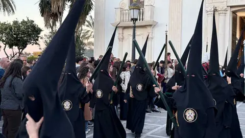 Procesi&oacute;n del Cristo de la Vera Cruz y Nuestra Se&ntilde;ora del Desamparo en la Semana Santa 2026 (27)