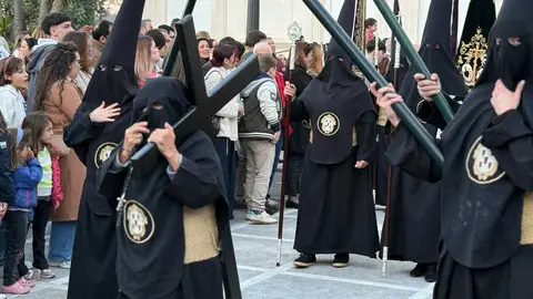 Procesi&oacute;n del Cristo de la Vera Cruz y Nuestra Se&ntilde;ora del Desamparo en la Semana Santa 2026 (32)