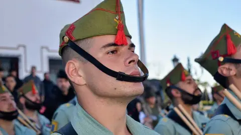 La Legi&oacute;n acompa&ntilde;a el Encuentro entre Nuestro Padre Jes&uacute;s Nazareno y la Sacrat&iacute;sima Virgen de la Esperanza en la Semana Santa 2026 (37)