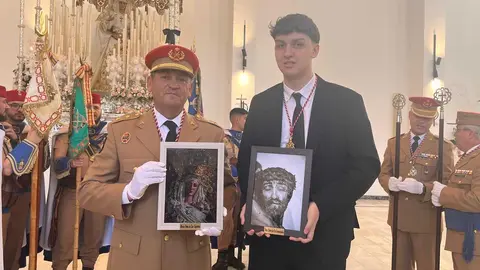 El 'Encuentro Chico' entre el Cristo de la Encrucijada y Mar&iacute;a Sant&iacute;sima de las L&aacute;grimas en la Semana Santa 2026  (19)