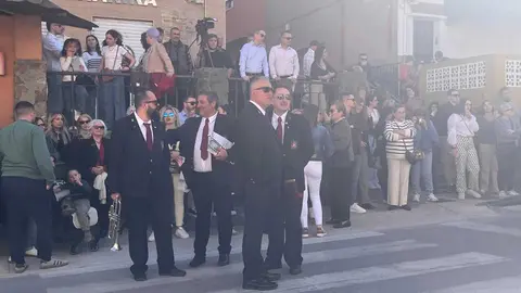 El 'Encuentro Chico' entre el Cristo de la Encrucijada y Mar&iacute;a Sant&iacute;sima de las L&aacute;grimas en la Semana Santa 2026  (21)