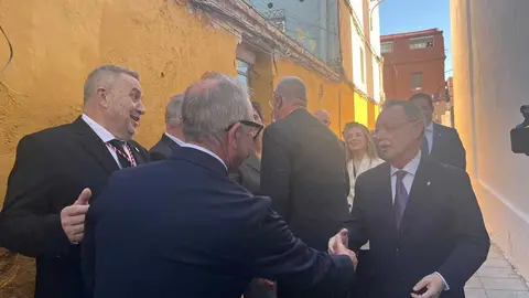 El 'Encuentro Chico' entre el Cristo de la Encrucijada y Mar&iacute;a Sant&iacute;sima de las L&aacute;grimas en la Semana Santa 2026  (26)