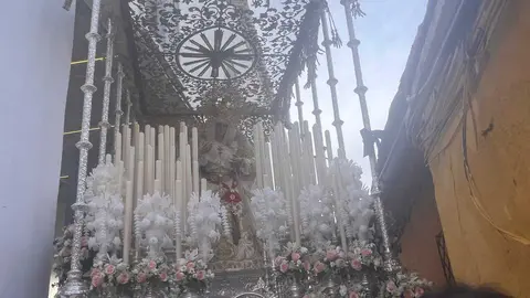 El 'Encuentro Chico' entre el Cristo de la Encrucijada y Mar&iacute;a Sant&iacute;sima de las L&aacute;grimas en la Semana Santa 2026  (28)