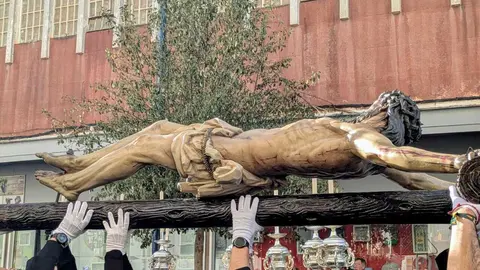 El 'Encuentro Chico' entre el Cristo de la Encrucijada y Mar&iacute;a Sant&iacute;sima de las L&aacute;grimas en la Semana Santa 2026  (5 (8)