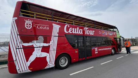 Nuevo autob&uacute;s tur&iacute;stico (5)