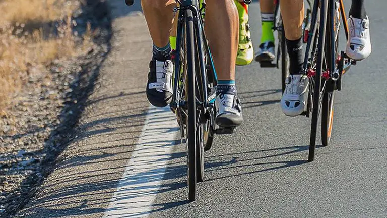 Ciclistas. Imagen de recurso