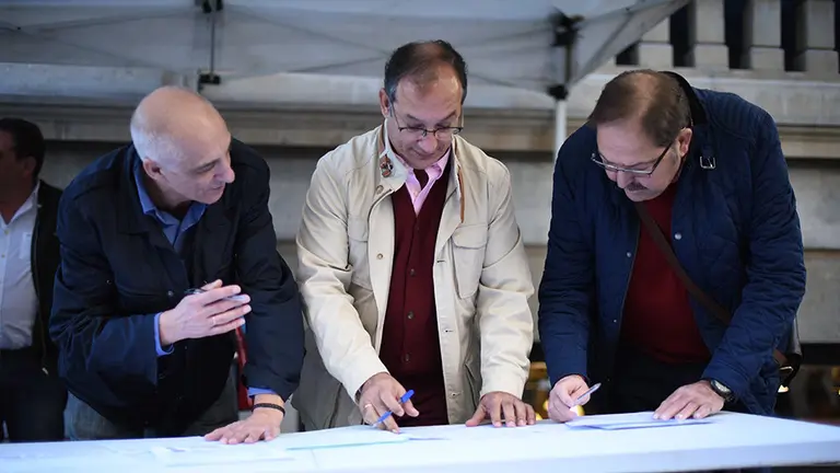 Juan Luis Ar&oacute;stegui, UGT, Bhagwan Dhanwani  CECE, y Juan Carlos P&eacute;rez, UGT