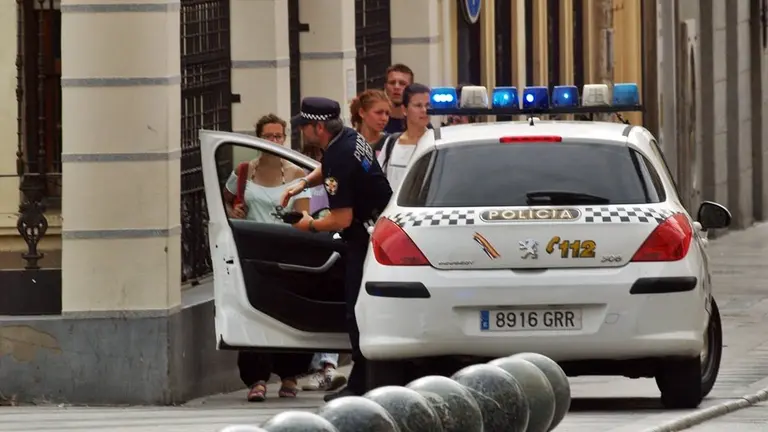 polic&iacute;a local
