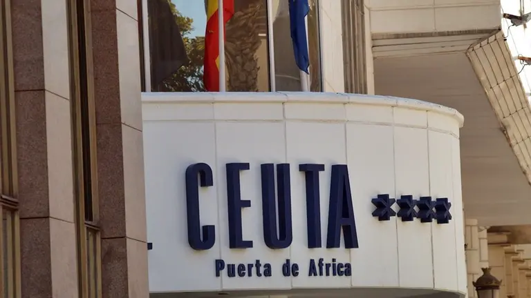 hotel puerta &aacute;frica
