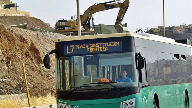 frontera autob&uacute;s obras