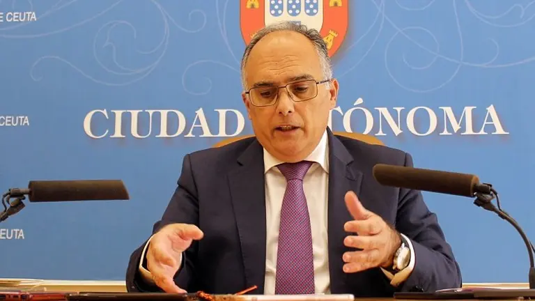 alberto gait&aacute;n apaisada
