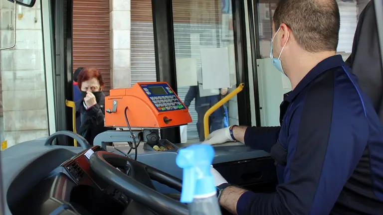 autob&uacute;s urbano
